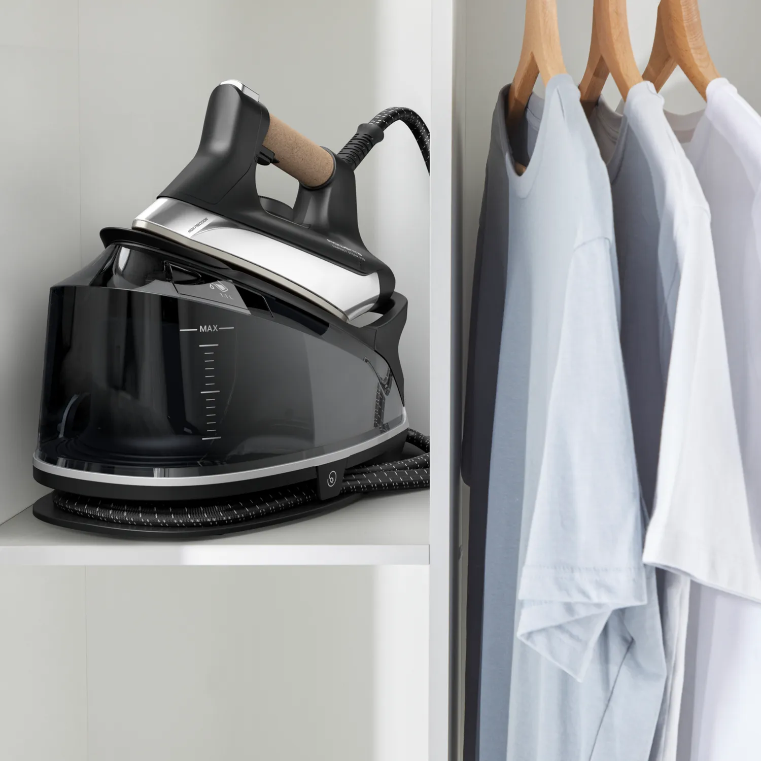 Rowenta Compact Steam Pro Cork High-Pressure Steam Station