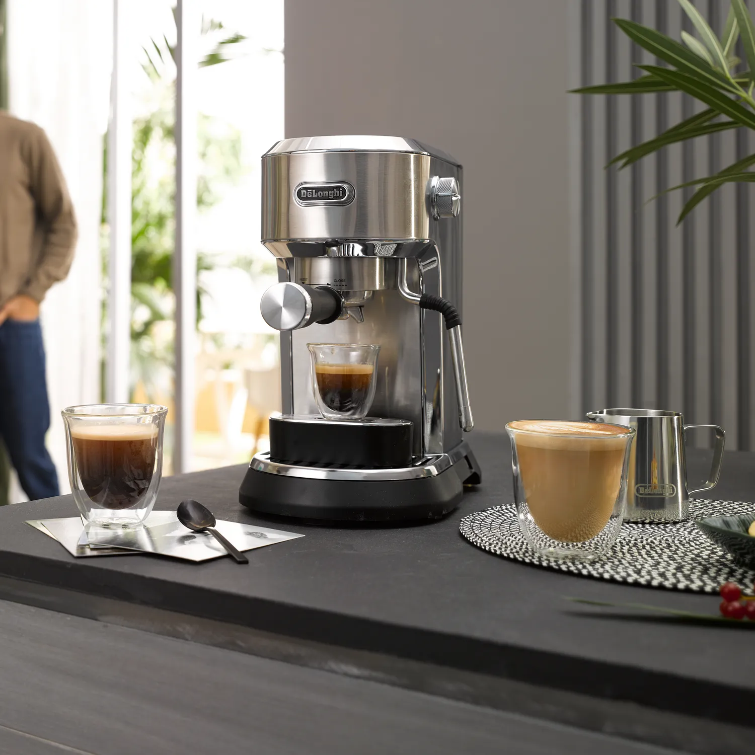 De'Longhi Dedica Maestro Manual Espresso Machine