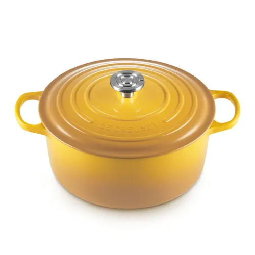 Le Creuset Signature Round Dutch Oven, 7.25 qt.