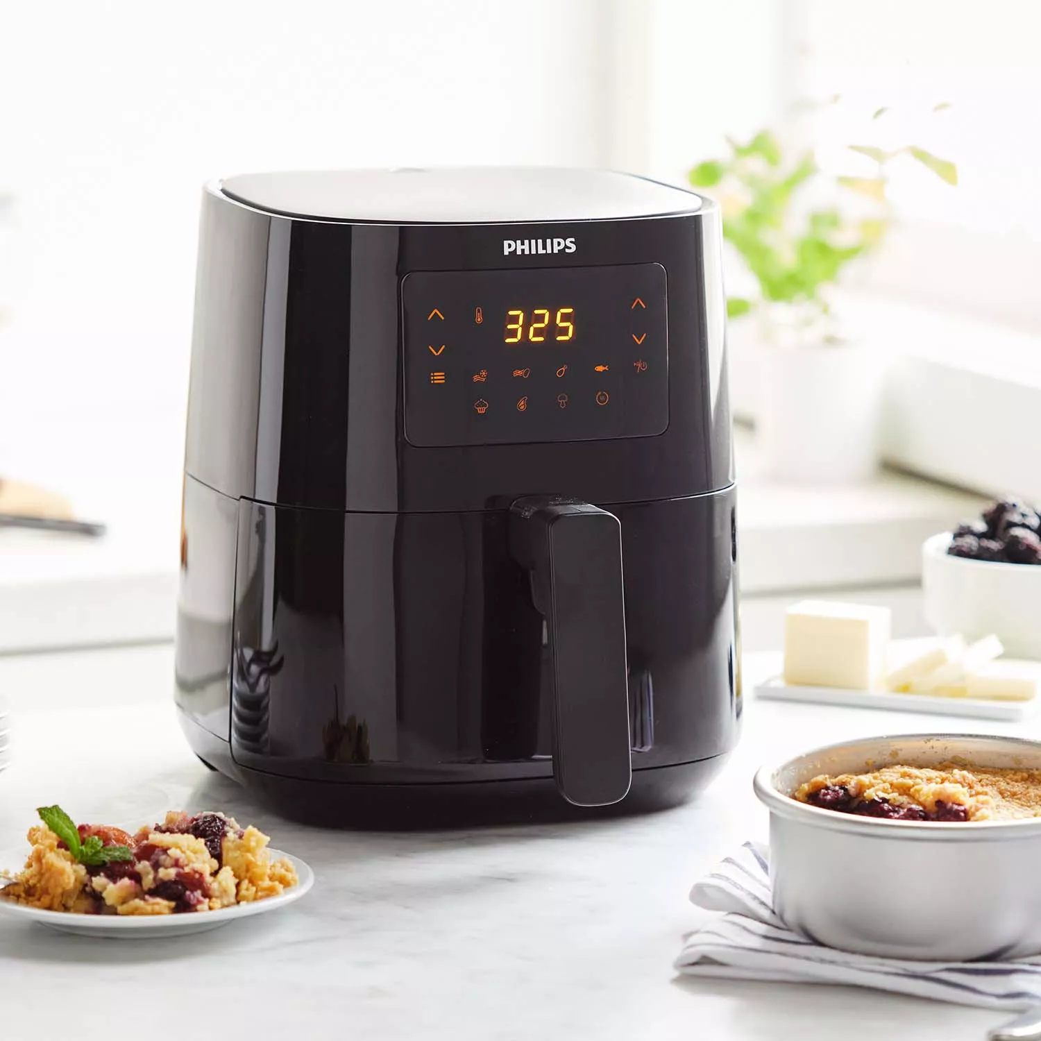 There's £100 off this Philips Essential Air Fryer XL right now - cheapest  we've seen!