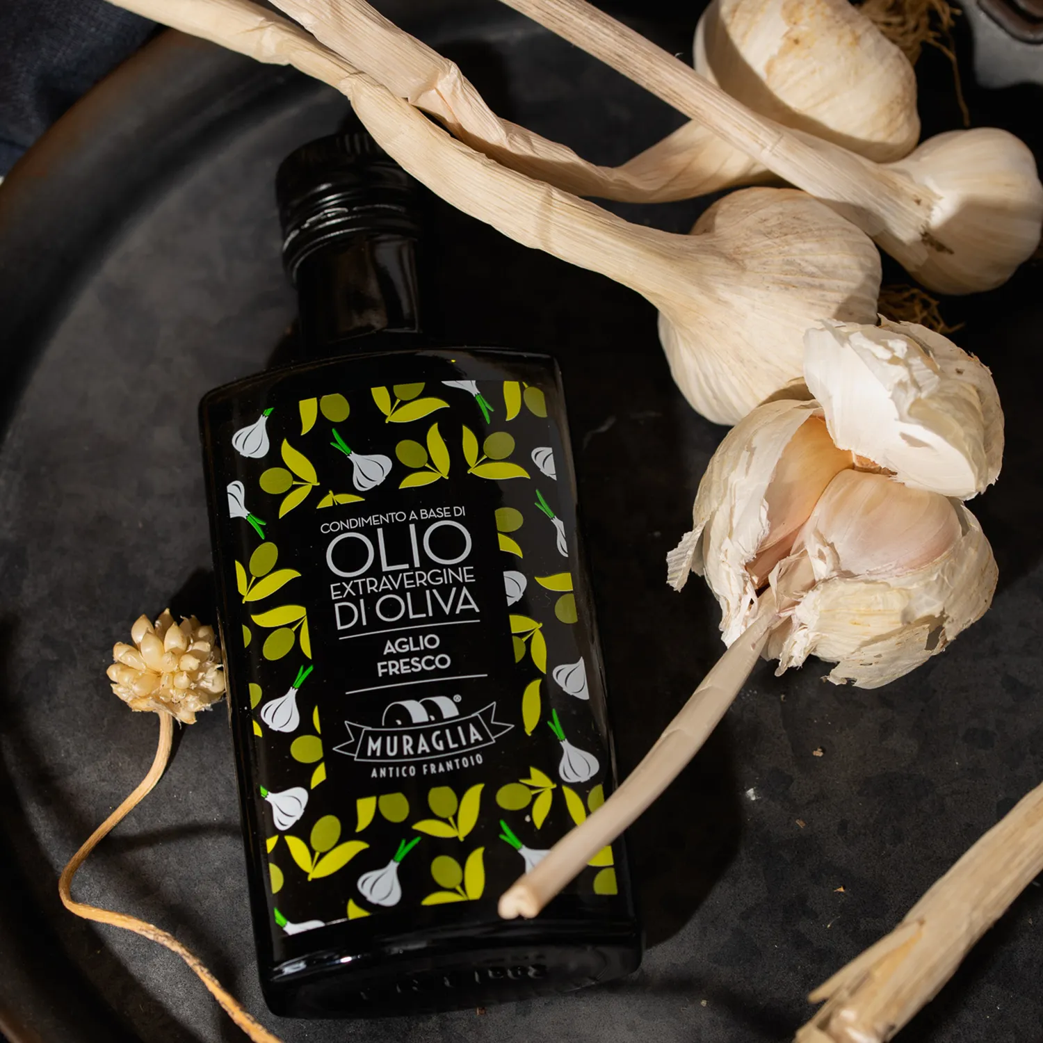 Frantoio Muraglia Garlic-Infused Extra Virgin Olive Oil