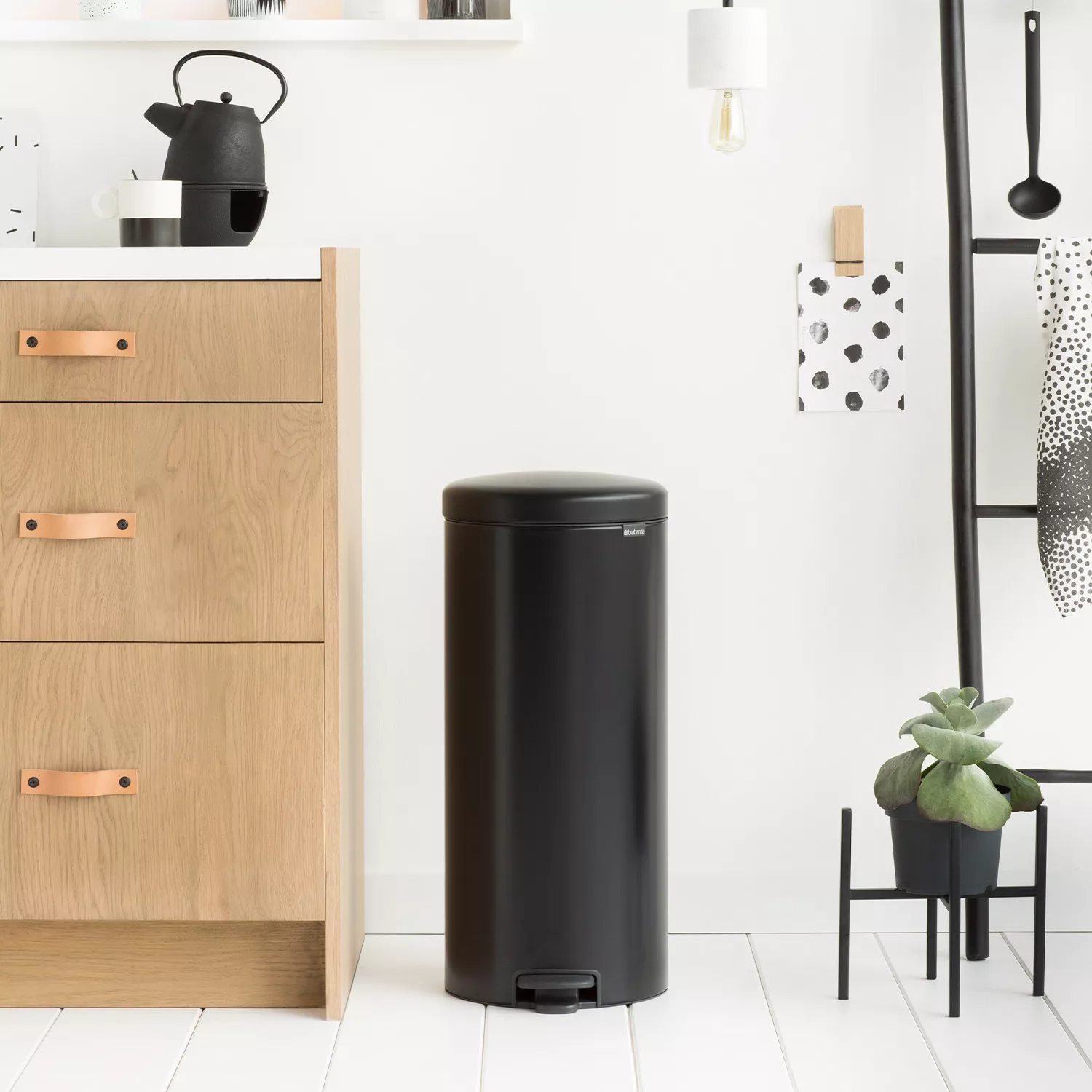 Brabantia Newicon Step Can, 30 L