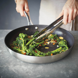 Broccoli Rabe with Garlic and Almonds
