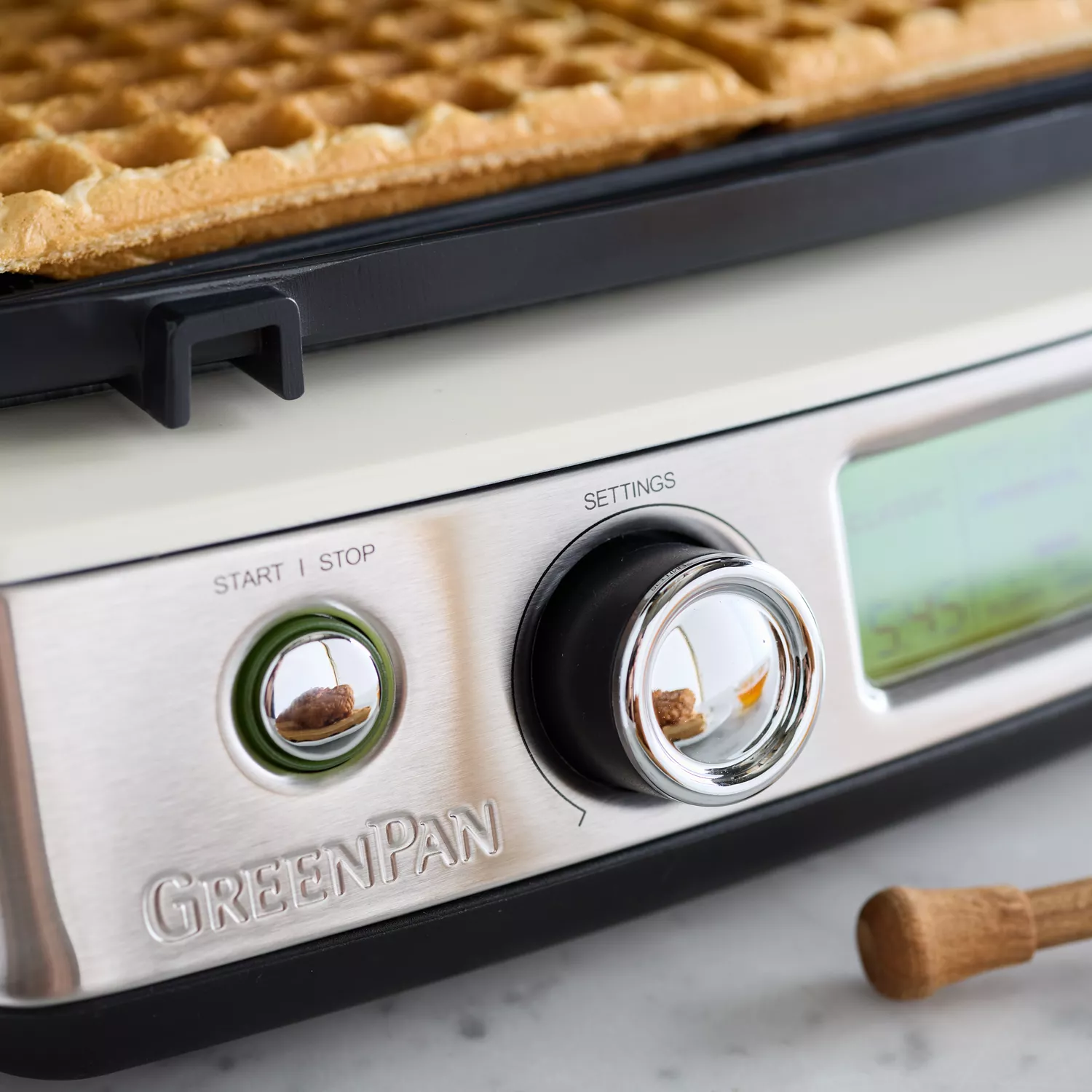 GreenPan Elite Ceramic Nonstick 2-Square Waffle Maker