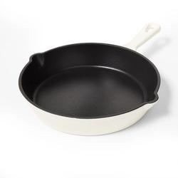 Sur la table Enameled Cast Iron Skillet, 8"