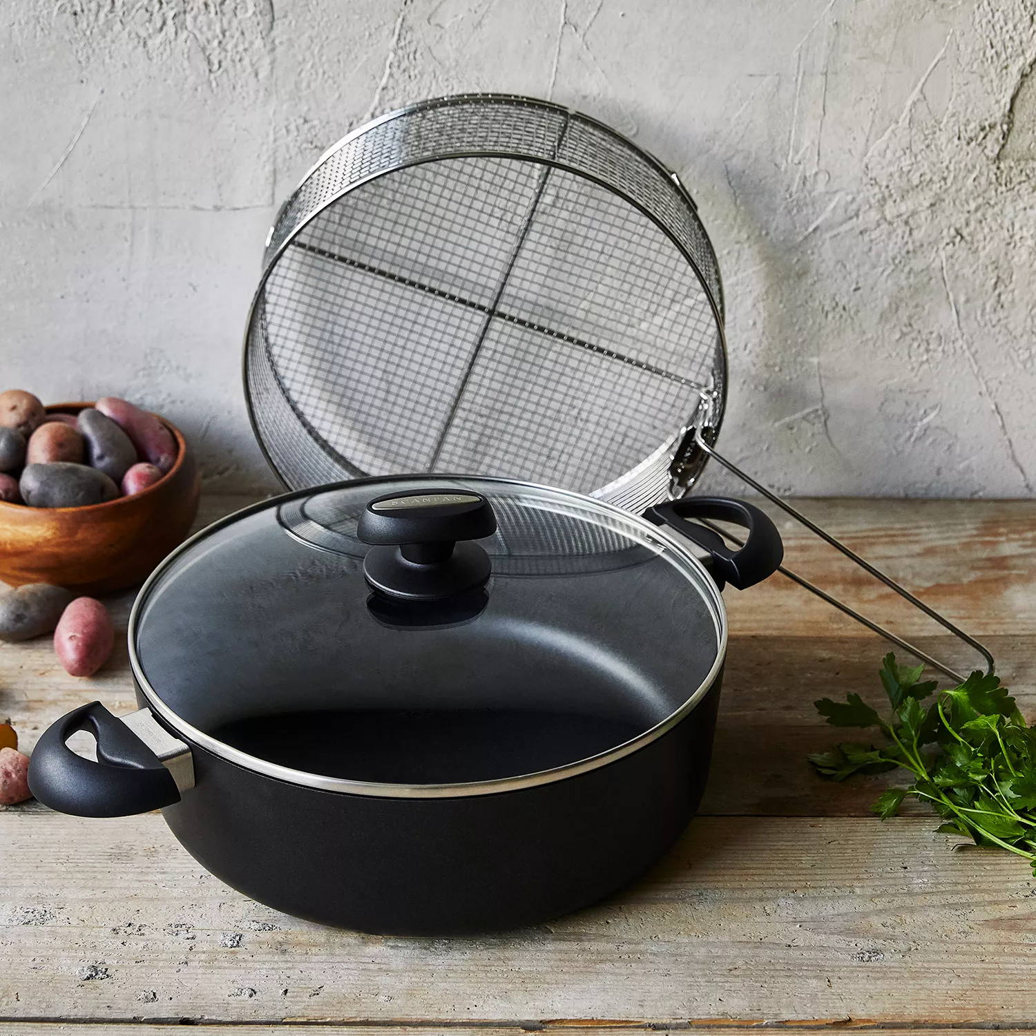 Scanpan ES5 Braiser with Lid and Fry Basket