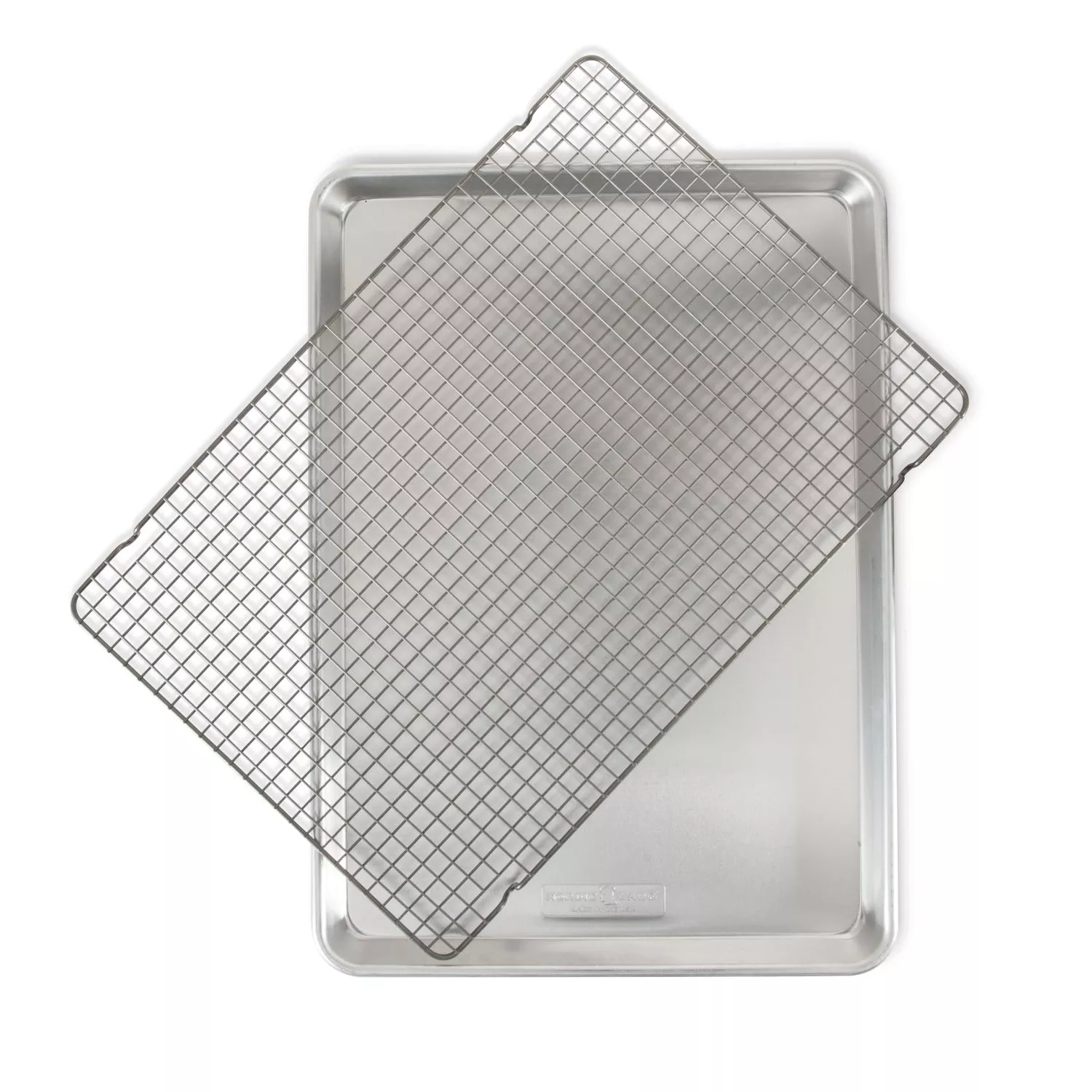 Nordic Ware Naturals Quarter Sheet with Oven-Safe Nonstick Grid