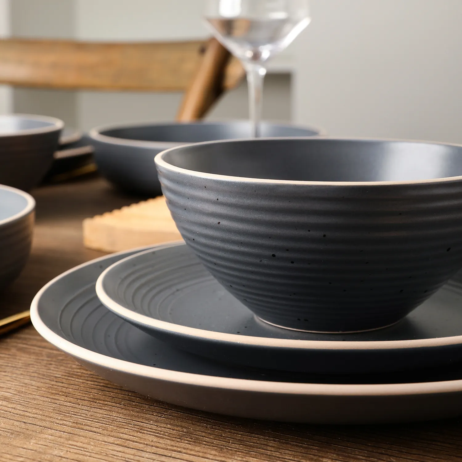 Stone Lain Lauren Stoneware 16-Piece Dinnerware Set