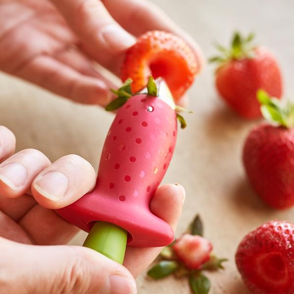 Chef’n StemGem Strawberry Huller - thumbnail 5