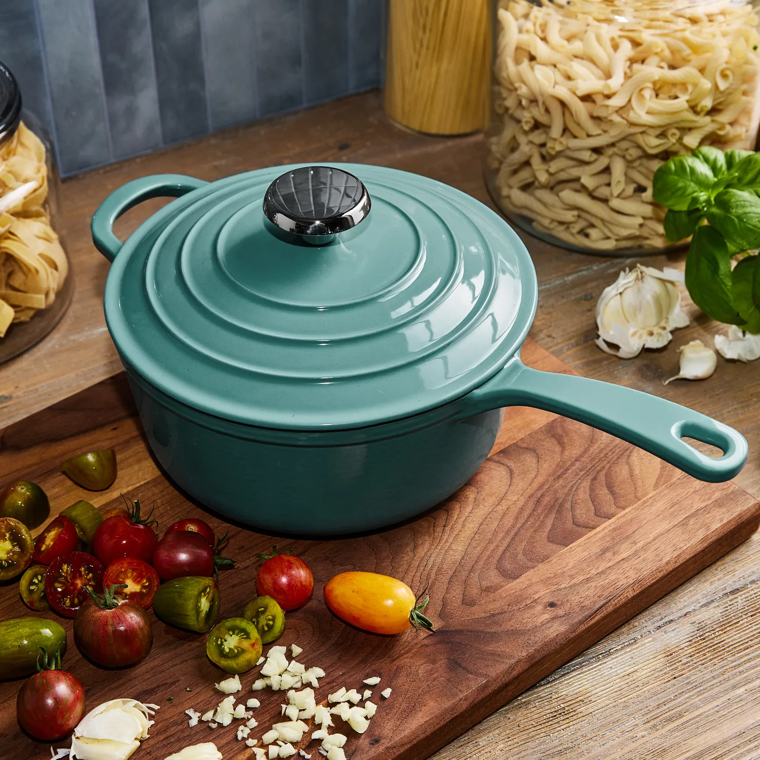 Sur la table Enameled Cast Iron 5-Piece Set