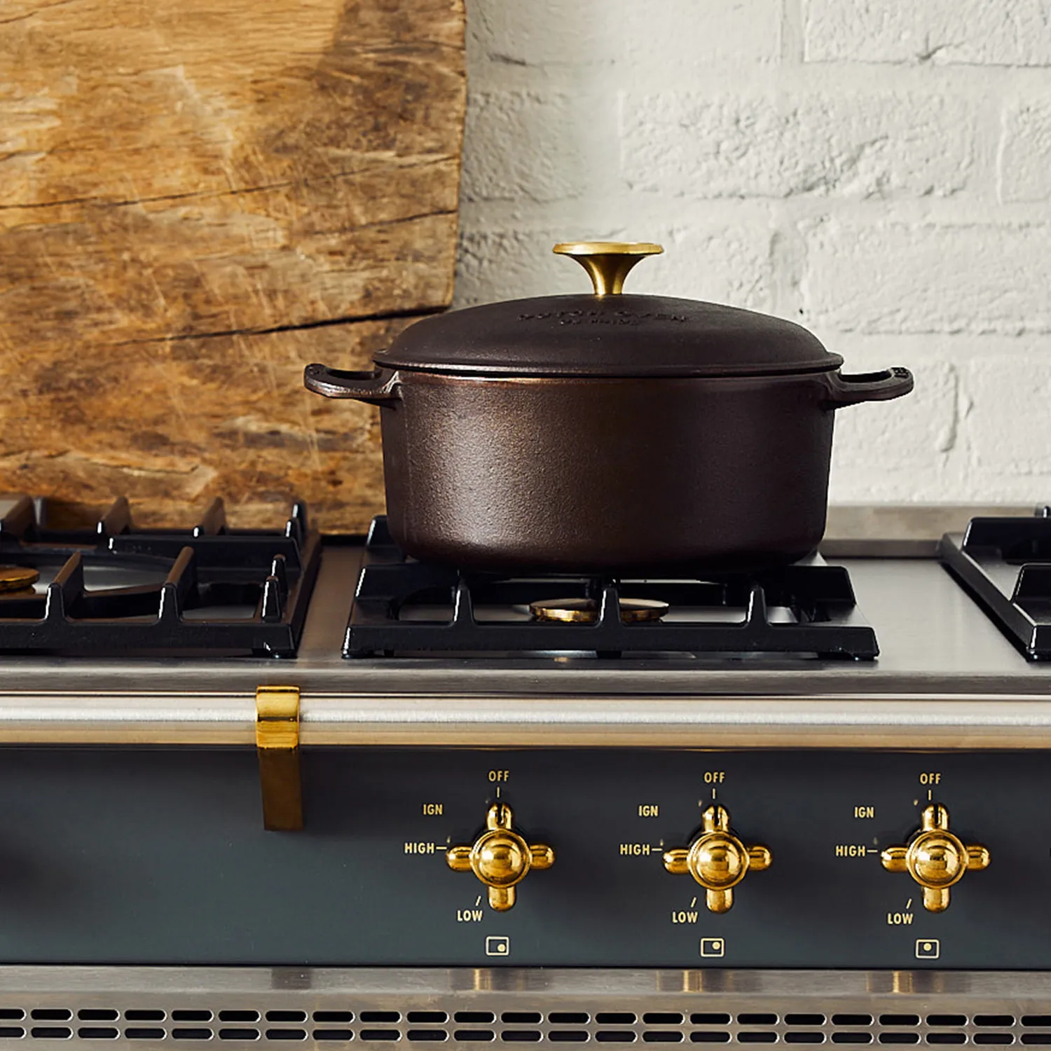 Smithey Polished Cast Iron Dutch Oven