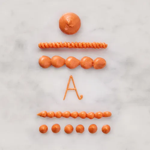 Sur La Table 60-Piece Decorating Tip Set