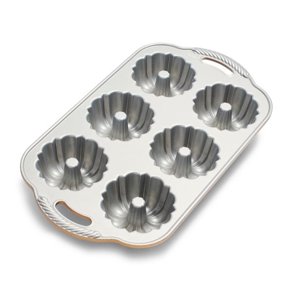Nordic Ware Anniversary Bundtlette Pan