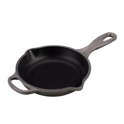 Le Creuset Signature Cast-Iron Skillet, 6.3"