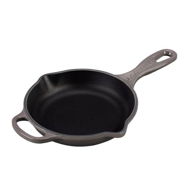 Le Creuset Signature Skillet, 6.3"