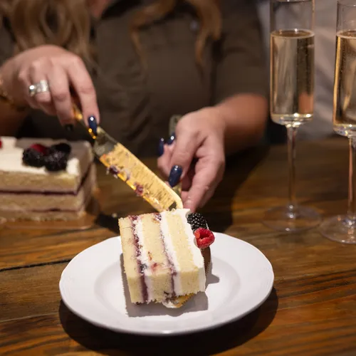 Arbane Champagne Glass Set with Cake Knife