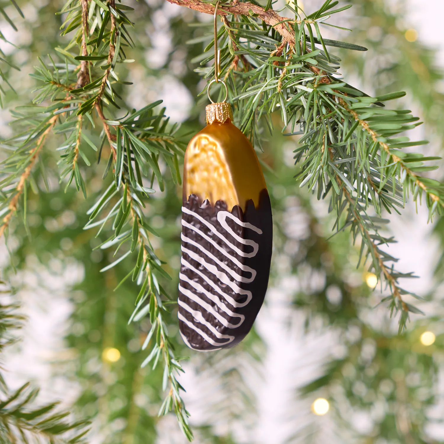 Sur la table Biscotti Ornament
