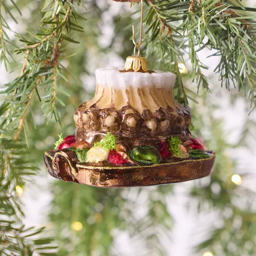 Sur la table Crown Roast Ornament