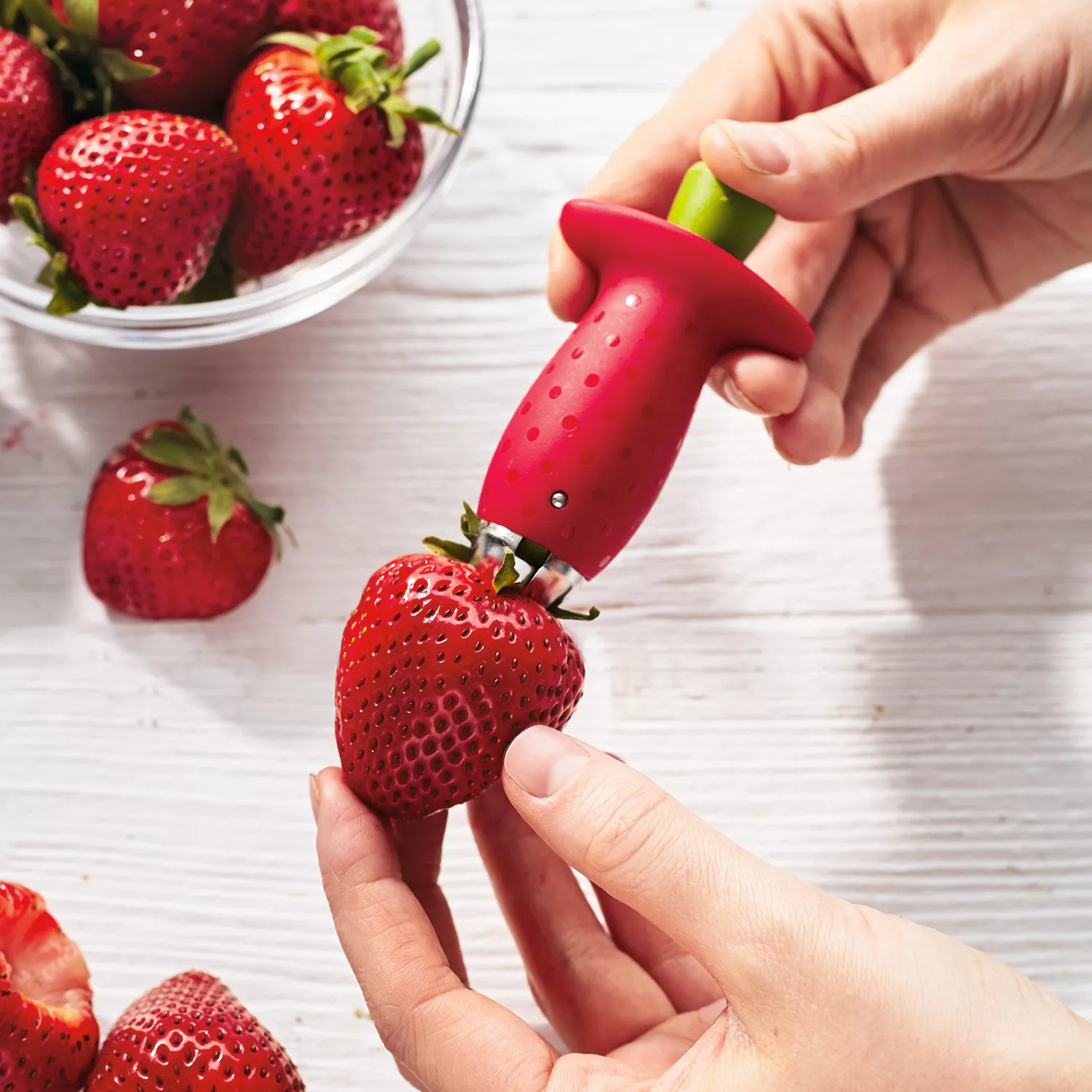 Strawberry Slicer Cutter Strawberry Corer Strawberry Huller Fruit Leaf Stem  Remover Salad Cake Tools Kitchen Gadget Accessories