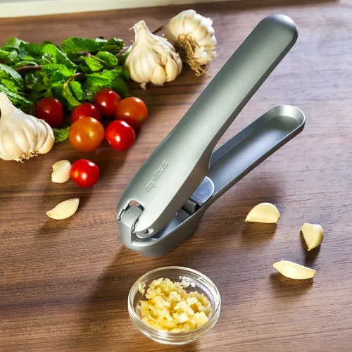 Zyliss Susi 4 Garlic Press