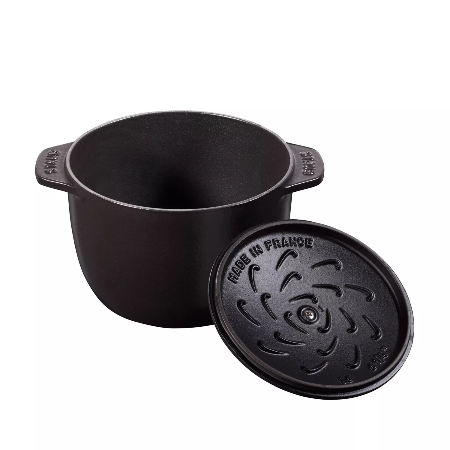 Staub Petite Round Oven, .75 qt.