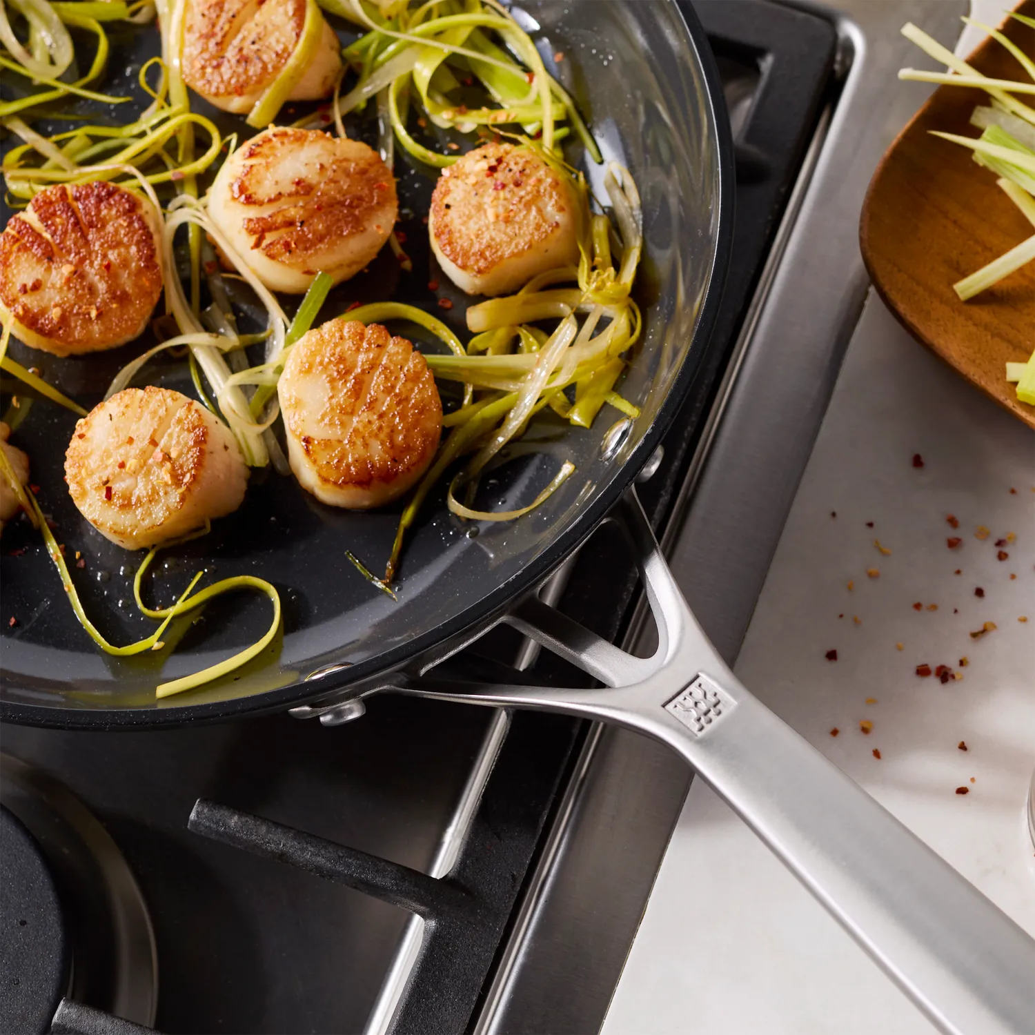 Zwilling Motion Hard Anodized Ceramic Nonstick Skillet