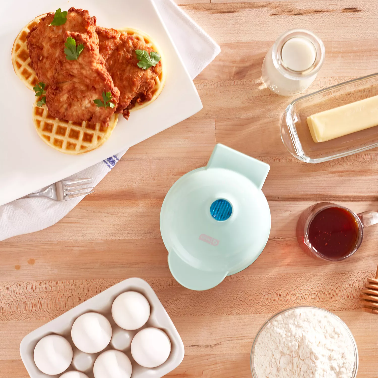 Dash 4 In. Aqua Mini Waffle Maker