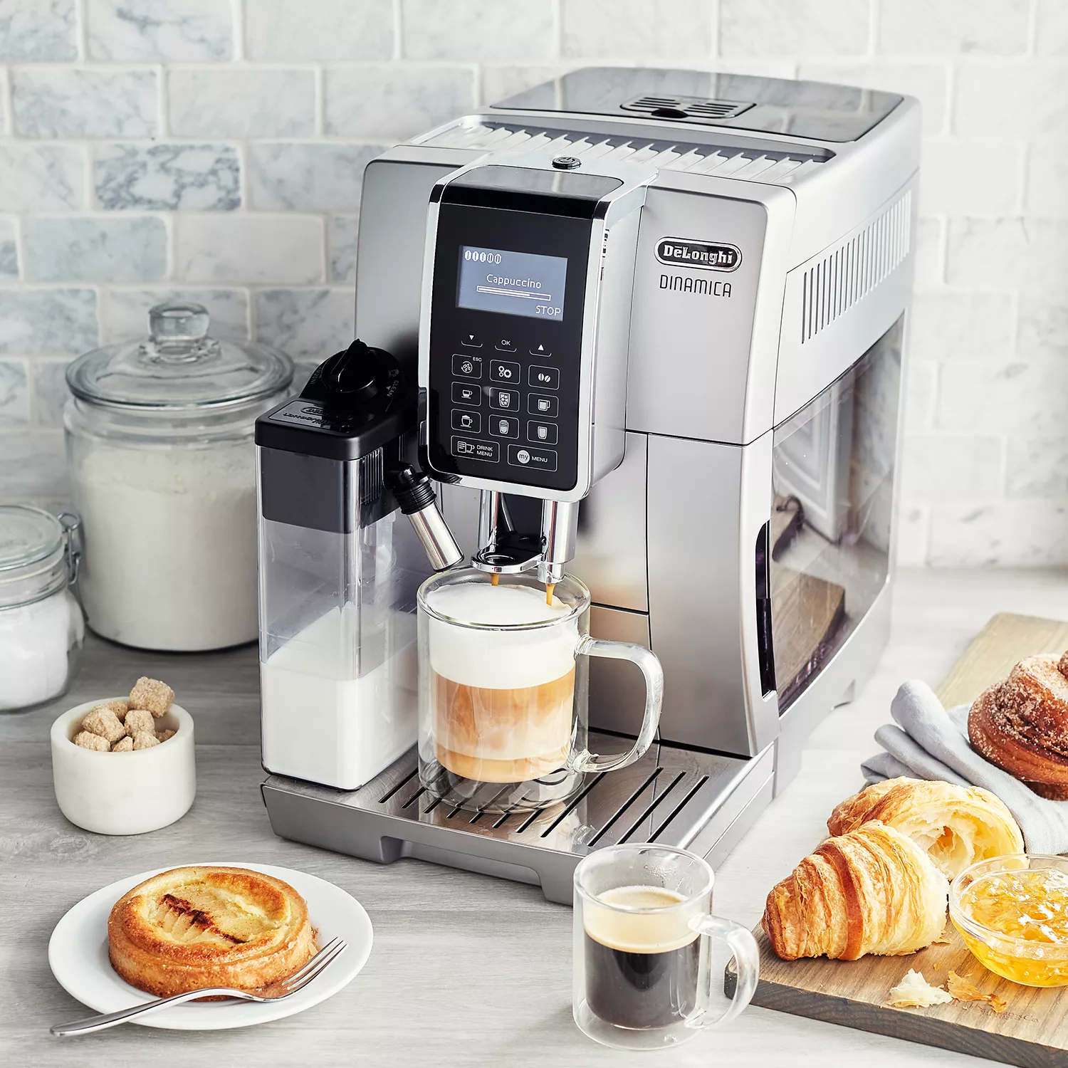 De&#8217;Longhi Dinamica Fully Automatic Espresso Machine with LatteCrema&#8482;
