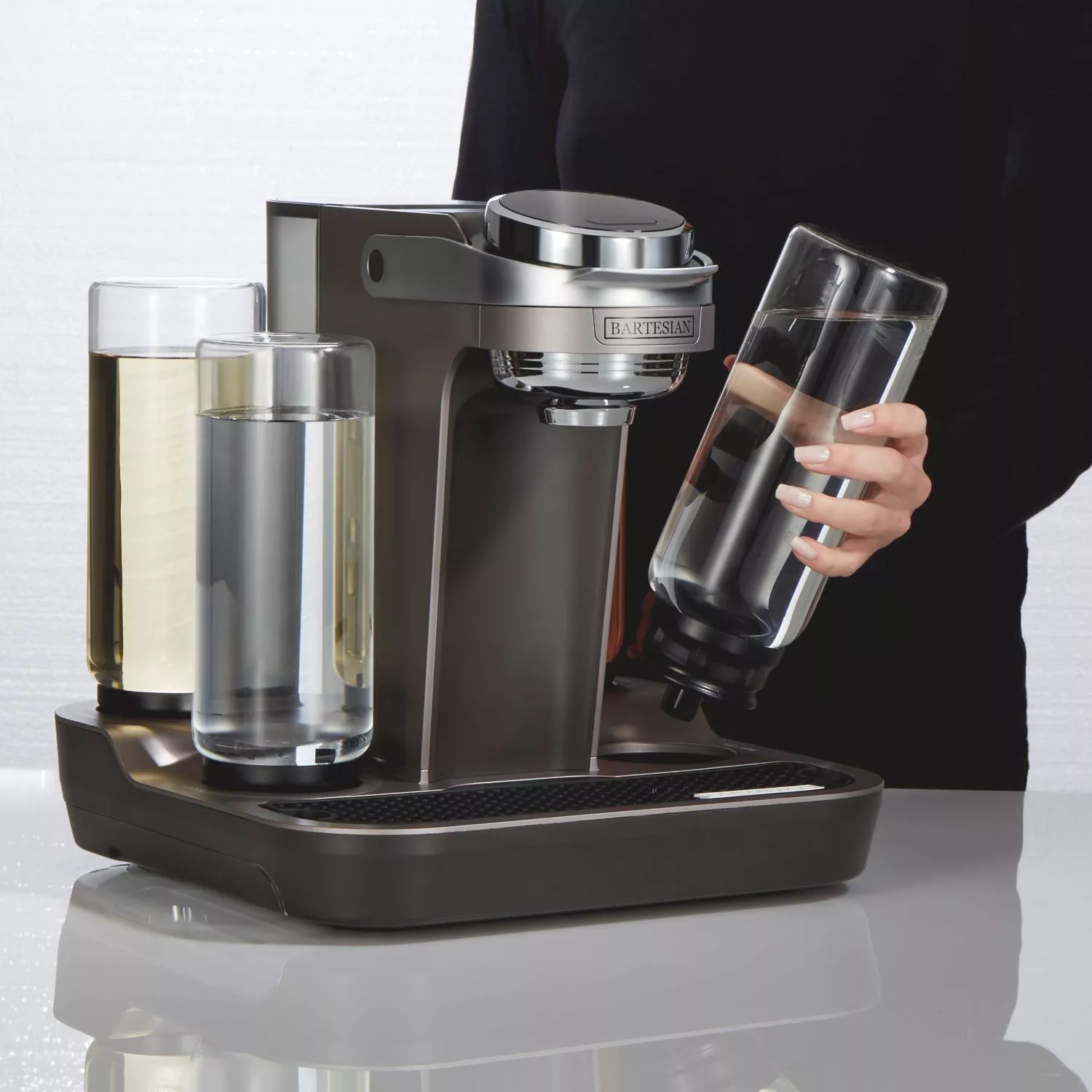 The Bartesian® Premier Cocktail Machine