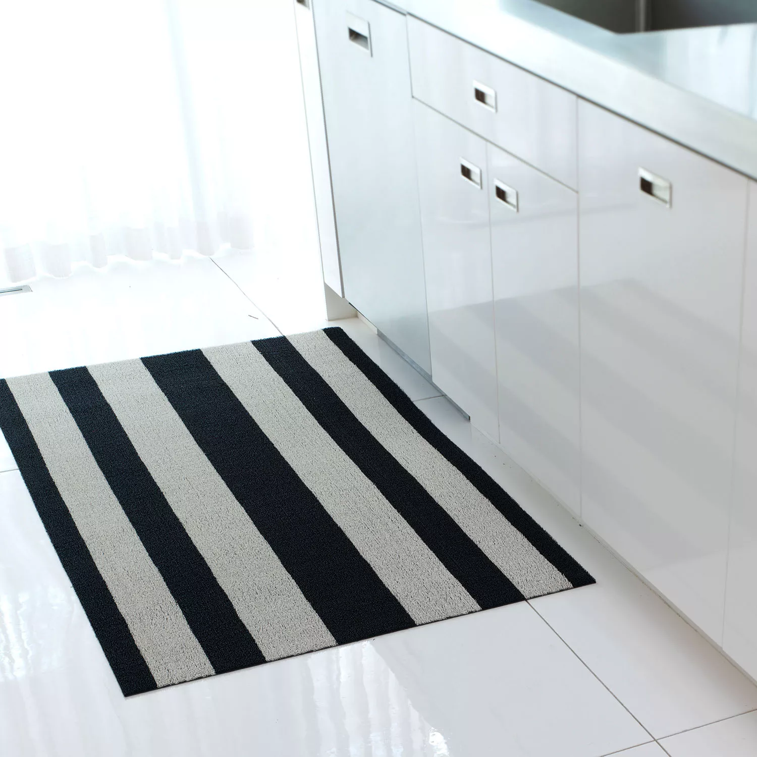 Chilewich Bold Shag Mat, Black