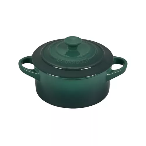 Le Creuset Signature Petite Cocotte, 8 oz. Le Creuset Signature Petite Cocotte, 8 oz.