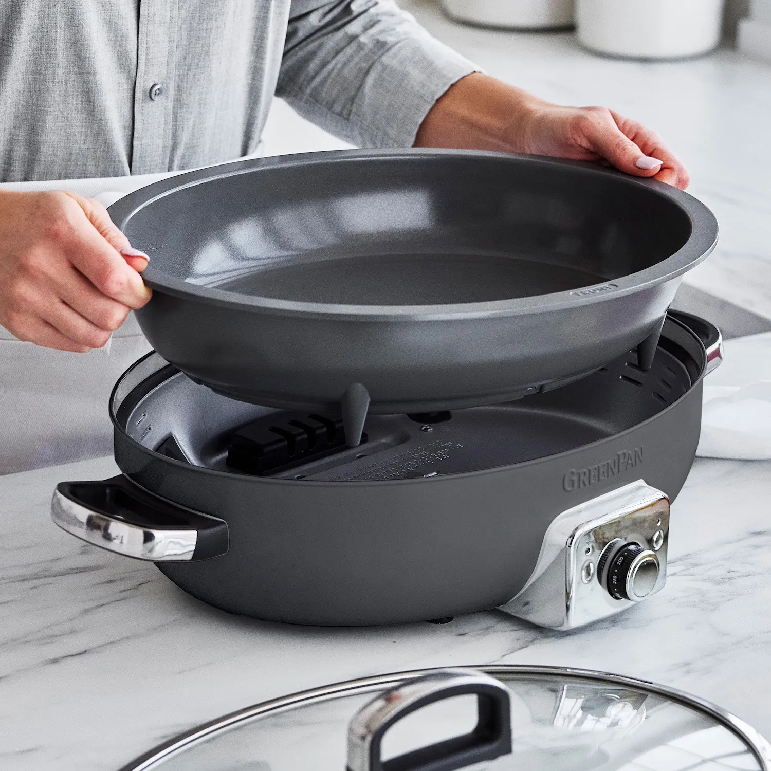 GreenPan Elite Ceramic Nonstick Oval Electric Skillet, 5.5 qt.