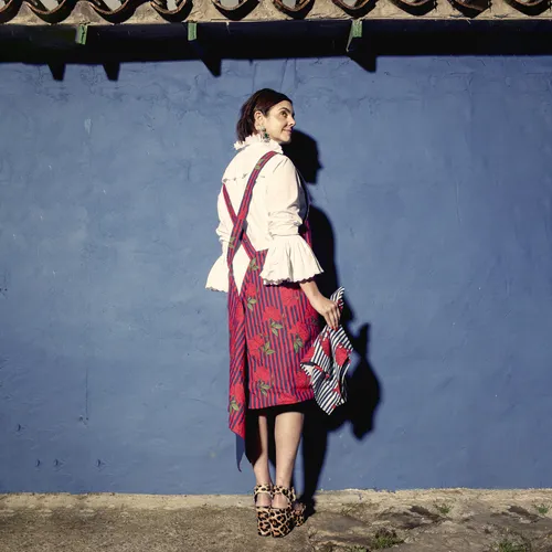 Mariana Velásquez x Sur La Table Peony Smock Apron