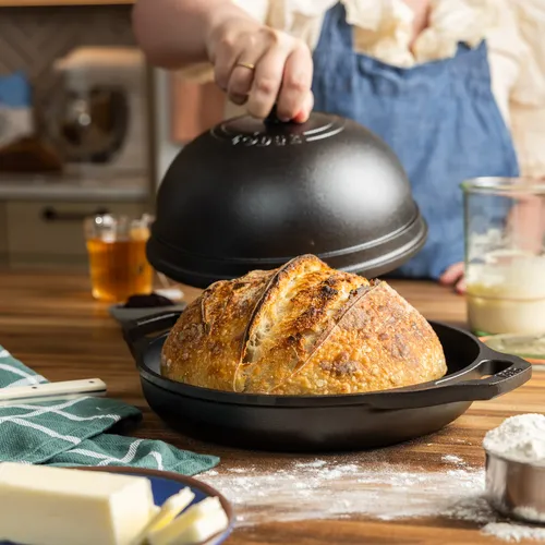 Lodge Chef Collection Cast Iron Bread Oven