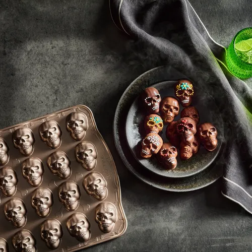 Nordic Ware Skull Bites Cakelet Pan
