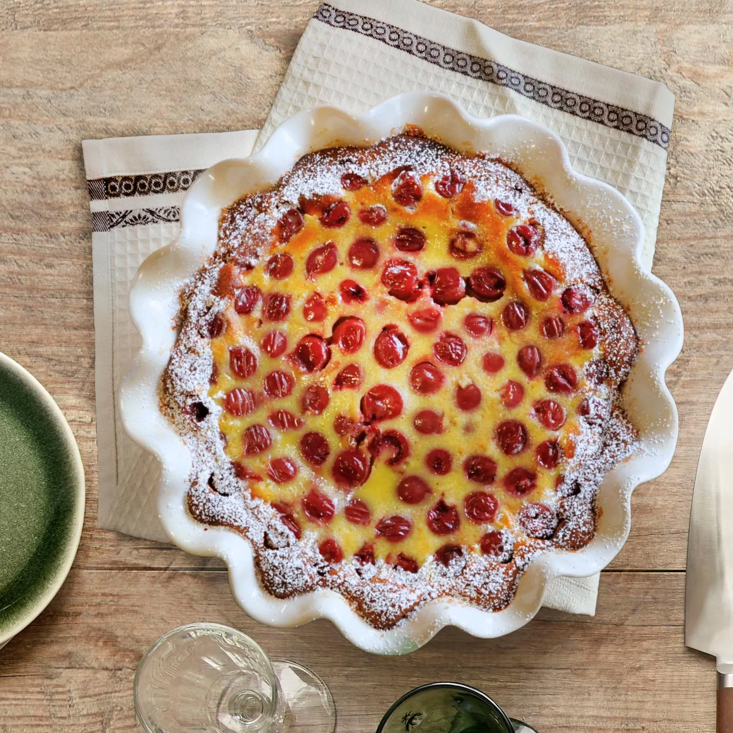 Emile Henry Ruffled Pie Dish