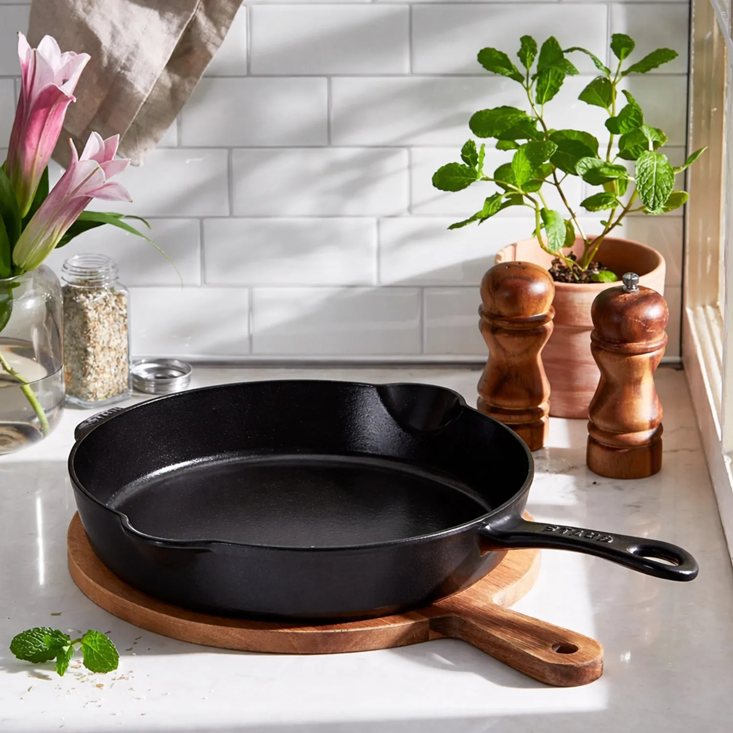 Staub Traditional Skillet, 11"