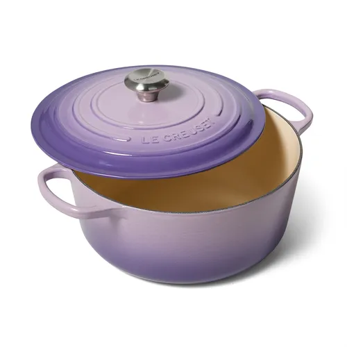 Le Creuset Signature Round Dutch Oven, 7.25 qt.