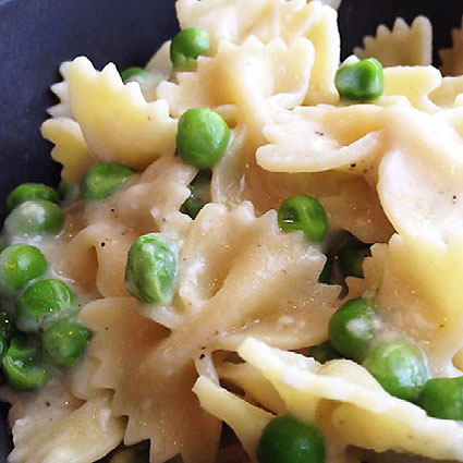 Farfalle with Peas, Parmesan and Mozzarella