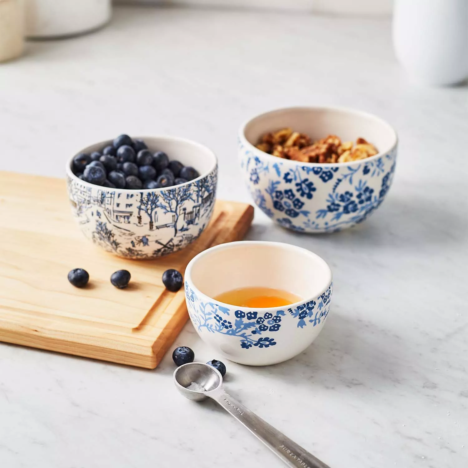 Sur La Table Everyday Cutting Board, 18" x 9"