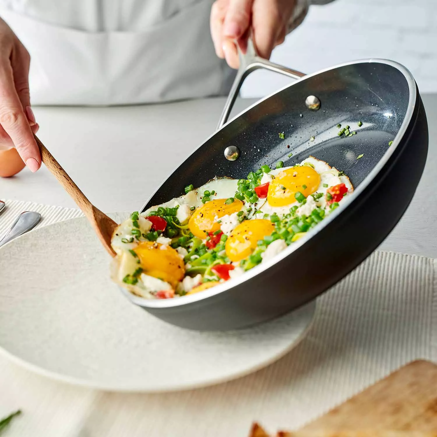 Nordic Ware Verde Ceramic Nonstick 12 inch Skillet