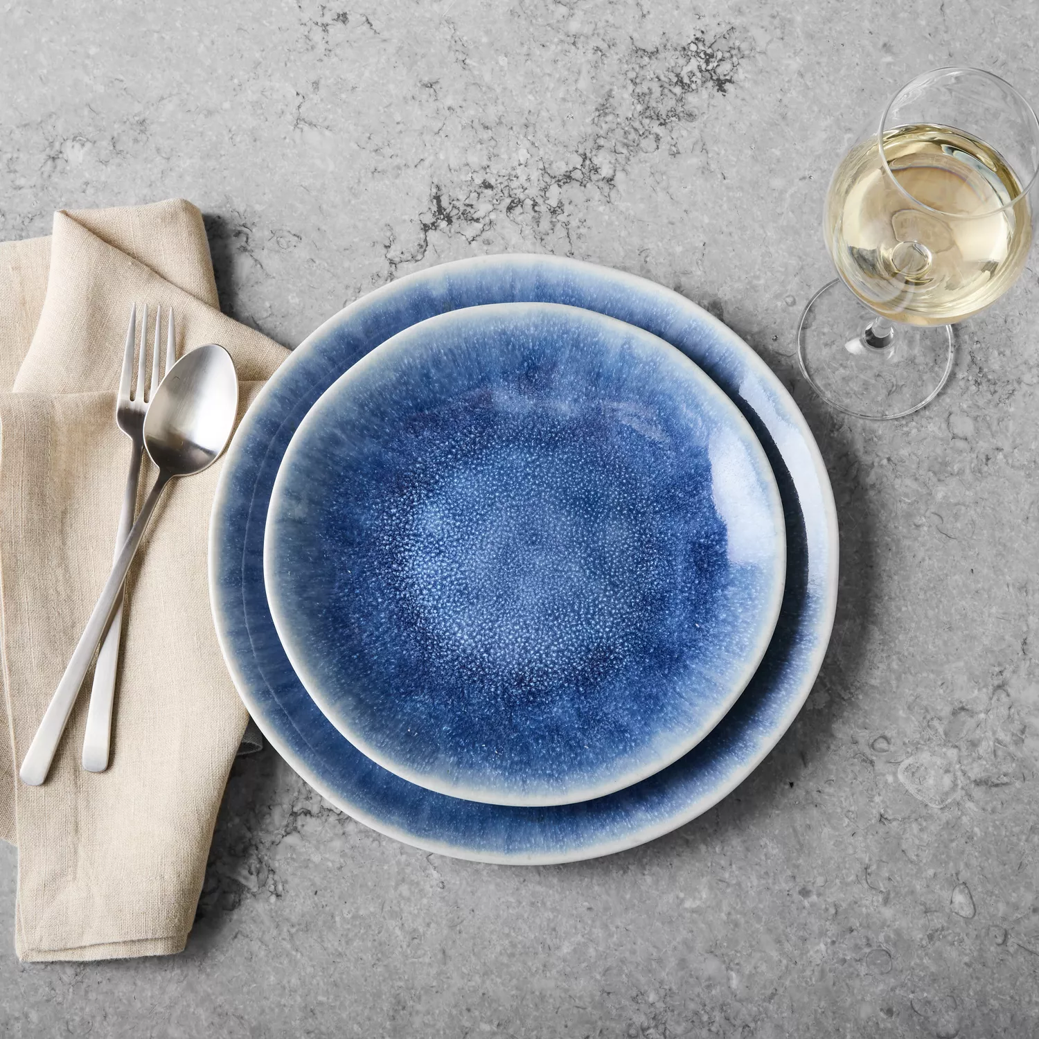  Sur La Table Chez Nous 16-Piece Dinnerware Set, Blue: Home &  Kitchen