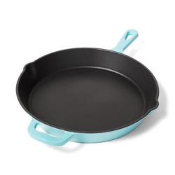 Sur la table Enameled Cast Iron Skillet, 12"