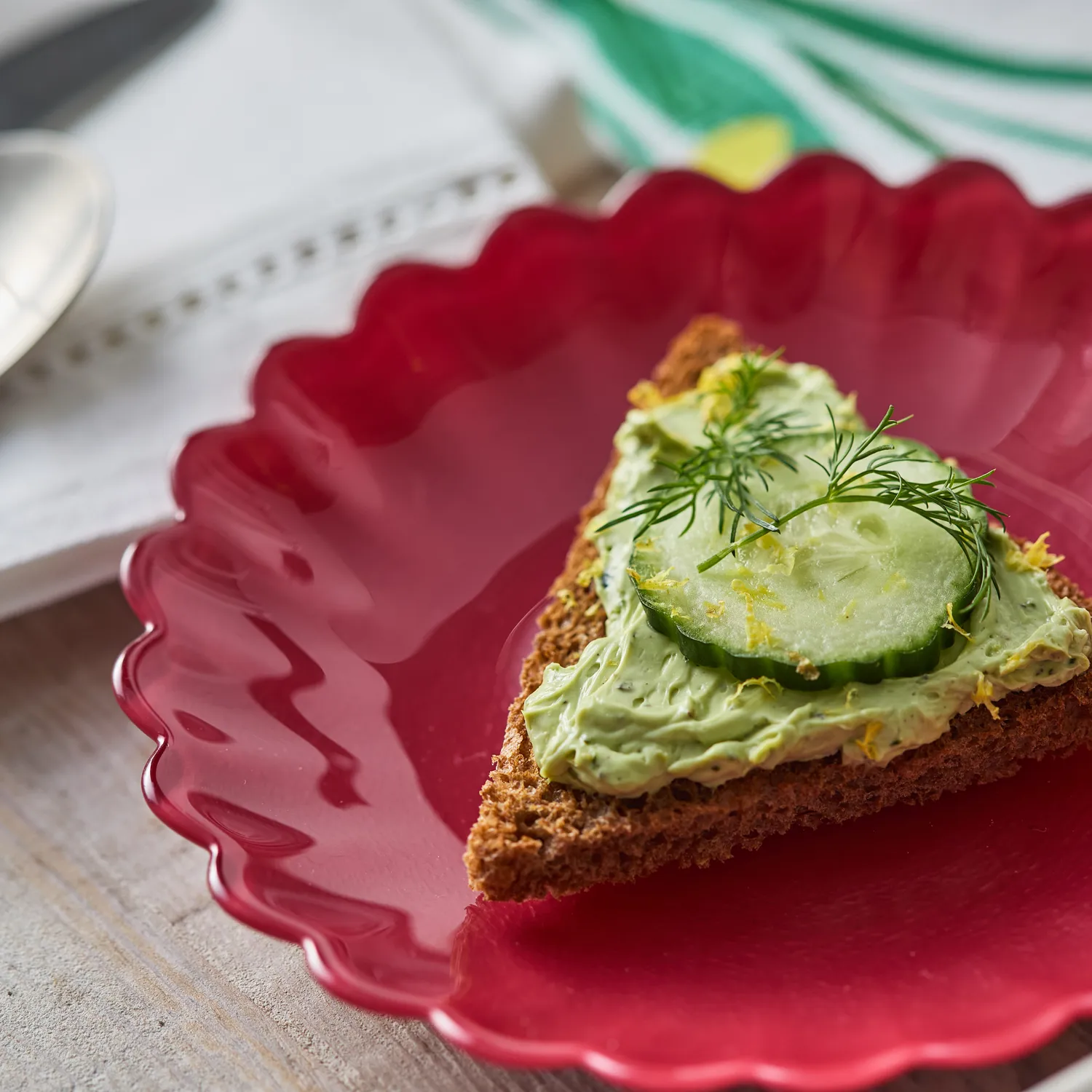 Sur La Table Flower Appetizer Plate