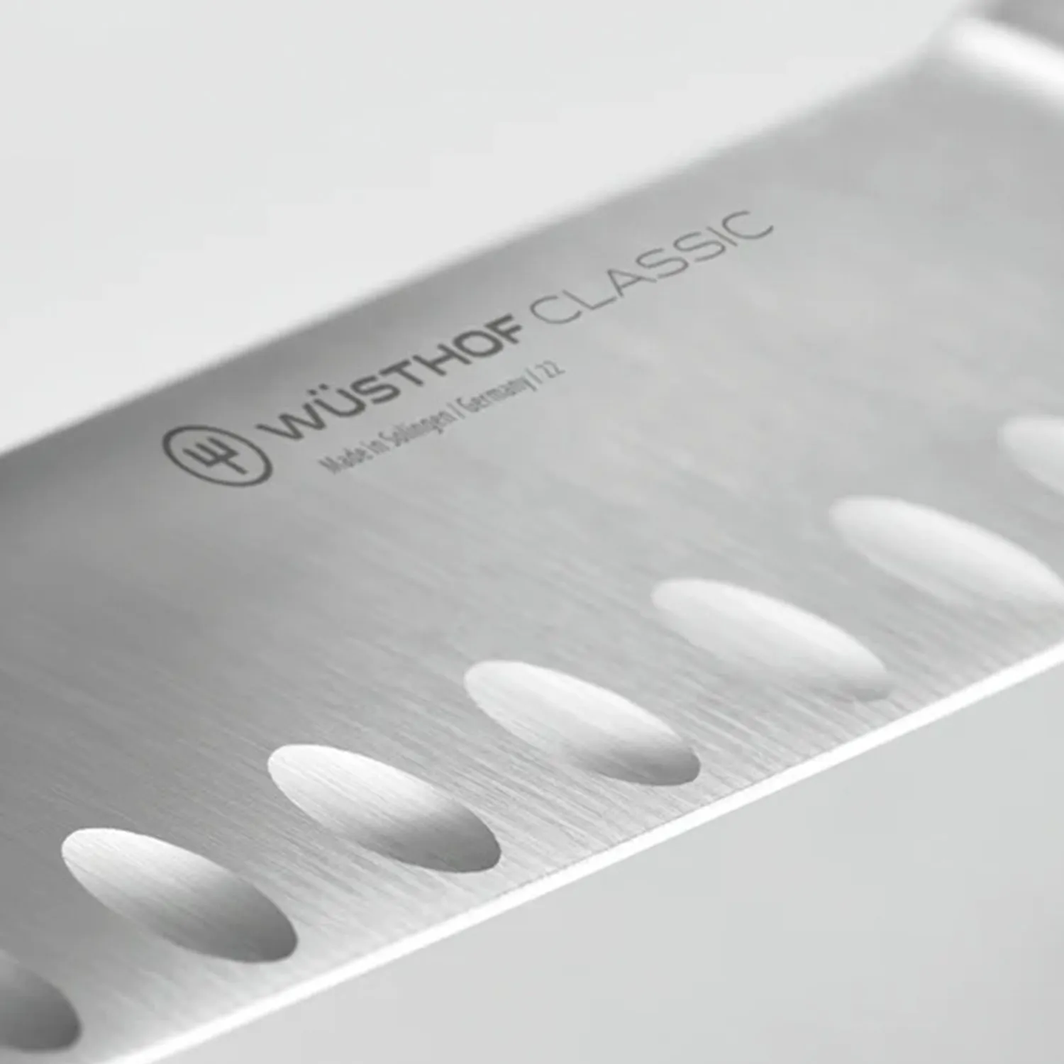 Wüsthof Classic Santoku Knife, 7"