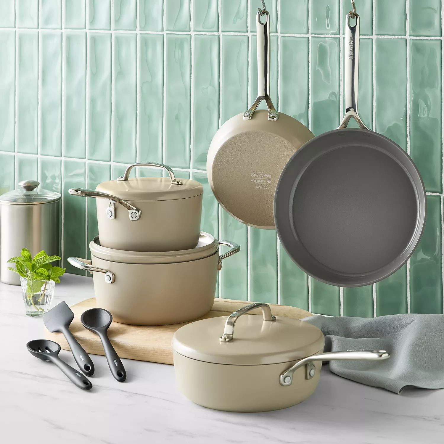 GreenPan GP5 11-Piece Cookware Set with Bonus Pan Protectors