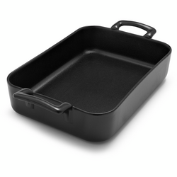 Revol Belle Cuisine Black Rectangular Baker, 2.75 qt. love this baker