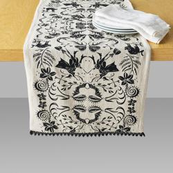 Sur La Table Halloween Witches Runner 