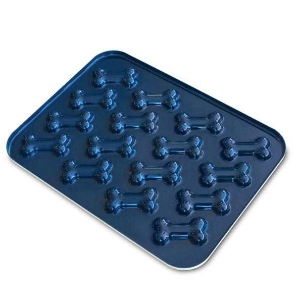 Nordic Ware Puppy Love Treat Pan and Dog Treat Mix Set