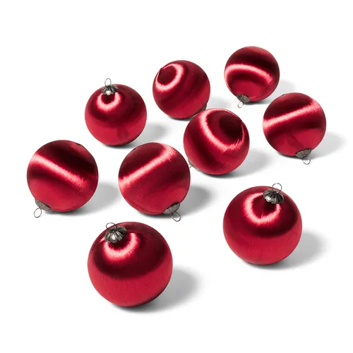 Sur la table 9-Piece Satin Ornament Scatter